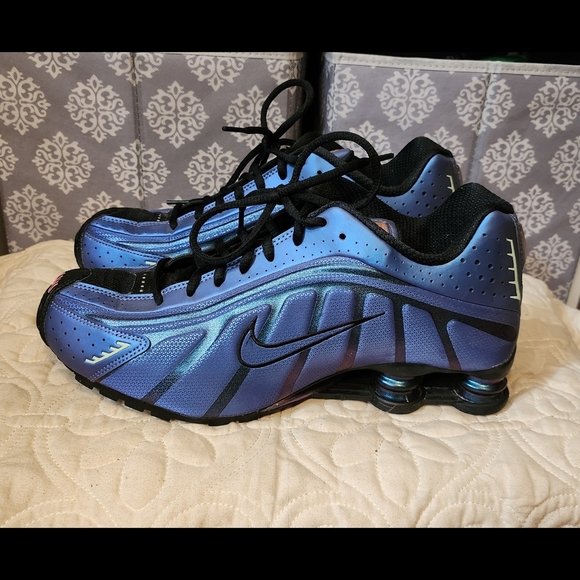 Nike Shox R4 2024 Iridescent Purple - Picture 1 of 5